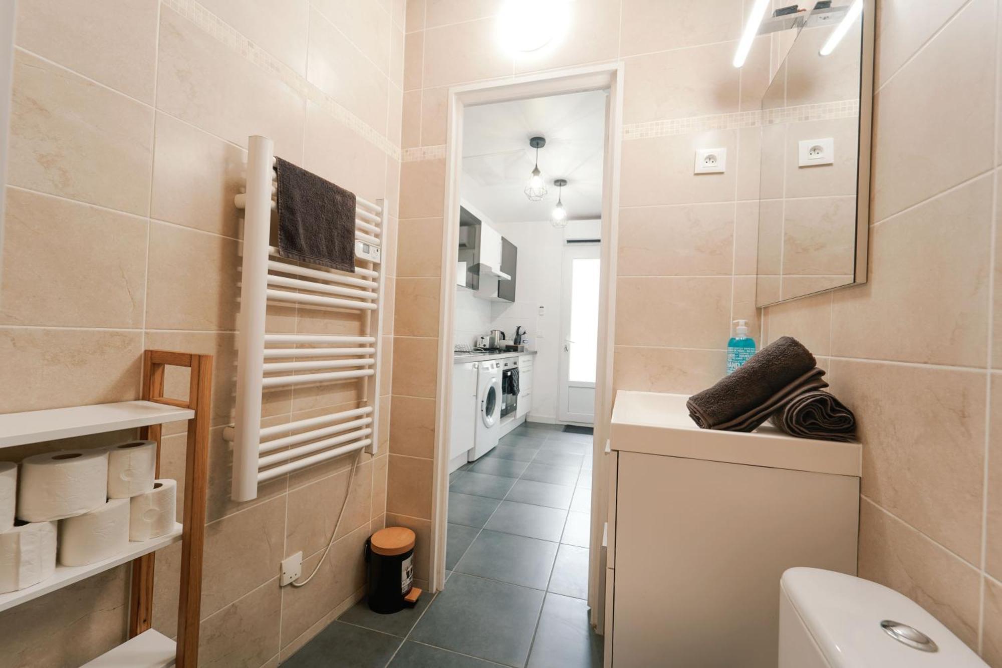 Confort & Style Pres De Cdg Vaudherland Экстерьер фото